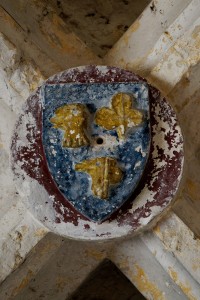 Chaunay, église Saint-Pierre, chapelle latérale, armoirie anonyme.