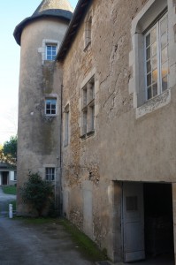 Civray, logis du prieuré Saint-Nicolas (presbytère).