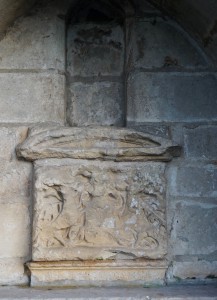 Fontaine du pont Joubert, Poitiers, détail de l'armoirie de René Citoys (1663).