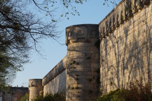 Poitiers, remparts sud, tours Barré (en Ier plan) et Ronde (en arrière plan).