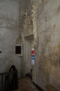 Bourg-Archambault, château, logis, portail d'entrée de la chapelle.