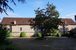Nanteuil-en-Vallée, abbaye Saint-Benoit-et-Sainte-Marie, Hôtellerie.