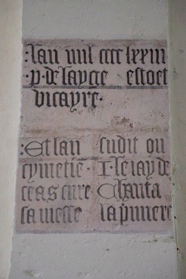 Marigny-Chemereau, église Saint-Nazaire, tombeau des Vivonne